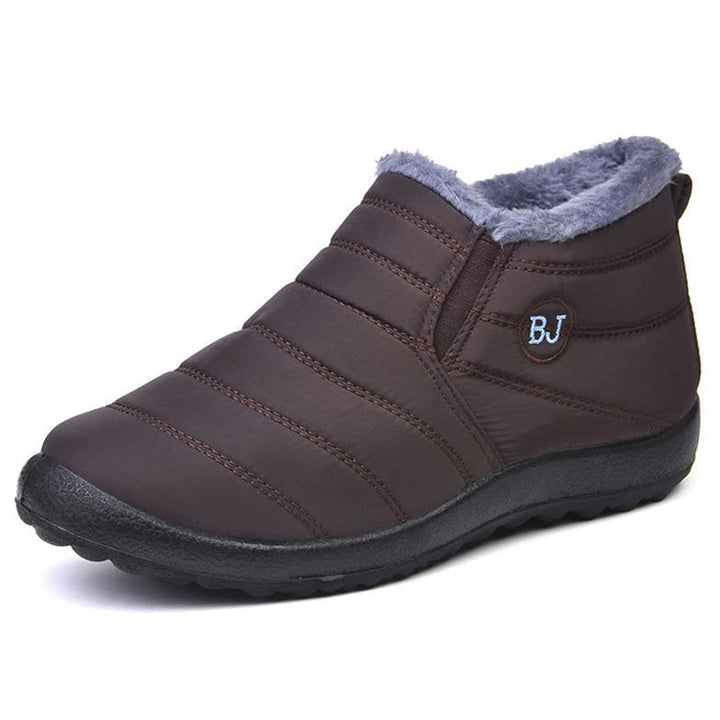 Callum ankle snow boots in maroon, front angled view
